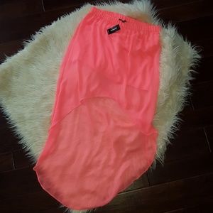 Express NWT Coral Hi / Low Skirt